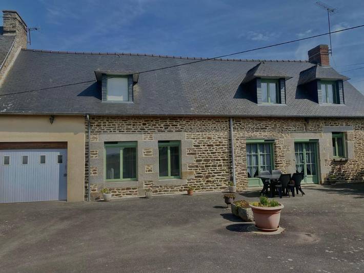Location de vacances pour 4 personnes, avec vue et jardin à Argouges