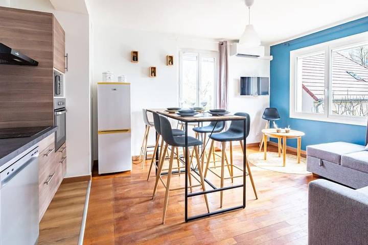 Gîte pour 6 personnes, avec jardin à Talant