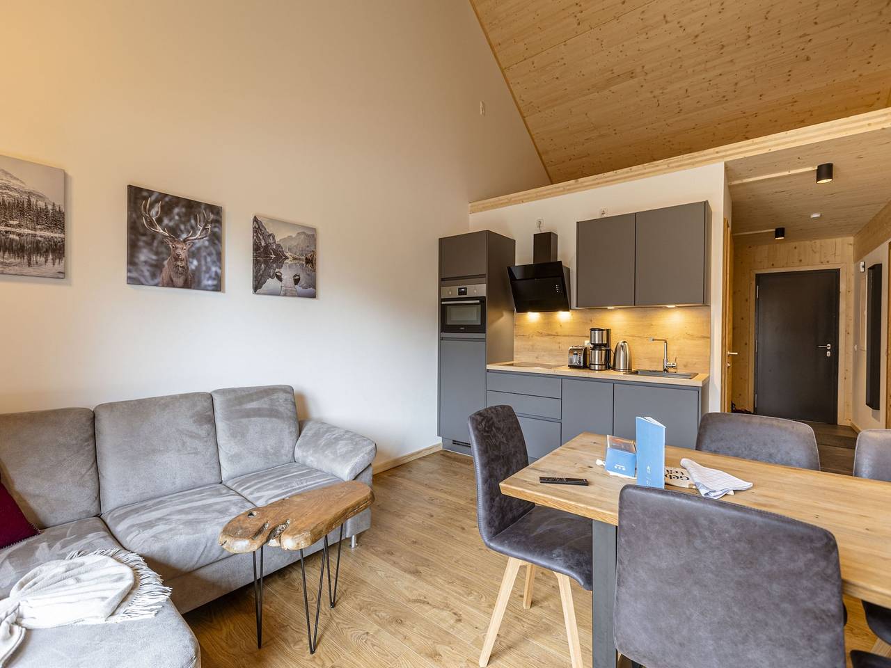 Ganze Wohnung, Ferienwohnung mit 3 Schlafzimmern & Sauna in Oberwölz, Westliche Obersteiermark
