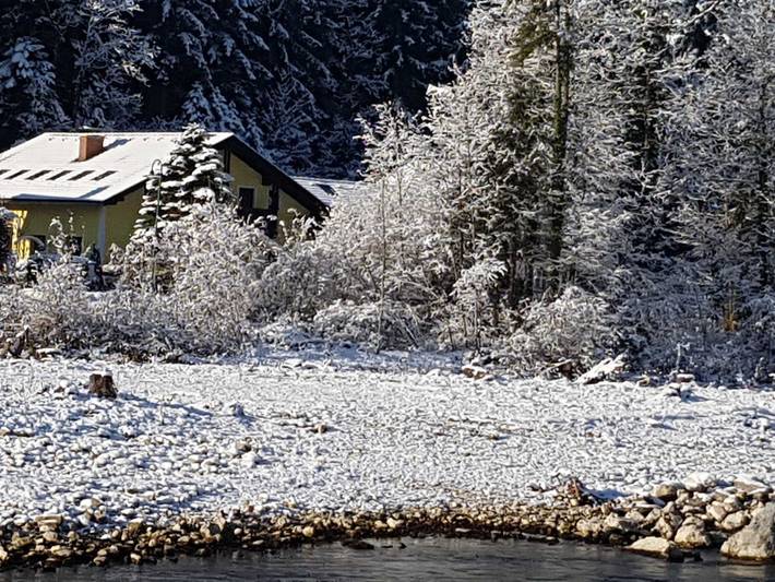 Ferienwohnung für 4 Personen, mit Balkon und Garten sowie Ausblick, kinderfreundlich in Bad Goisern am Hallstättersee - 3