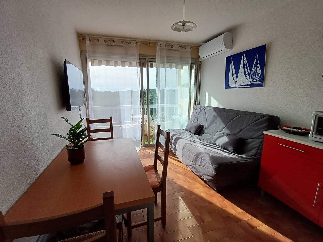 Ganze Wohnung, Gemütliches T1 in Balaruc-les-Bains, Haustiere erlaubt, nahe Thermalbad in Balaruc-les-Bains, Côte d'Améthyste