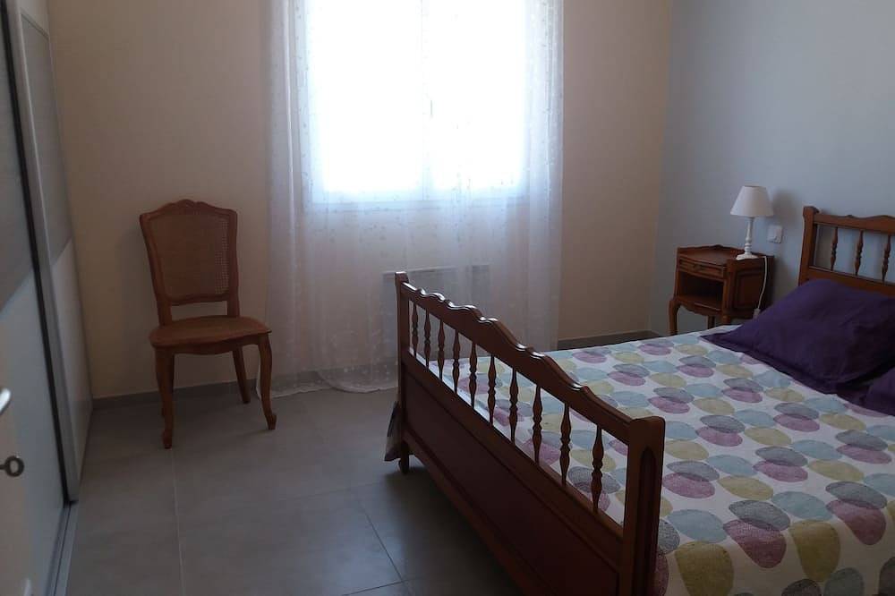 Entire apartment, Between Sea and Mon t in Roquebrun, Béziers region