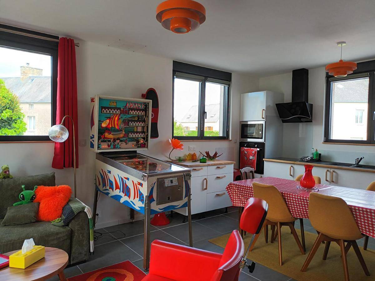 Two-Bedroom House in Angoville-sur-Ay, Région de Coutances