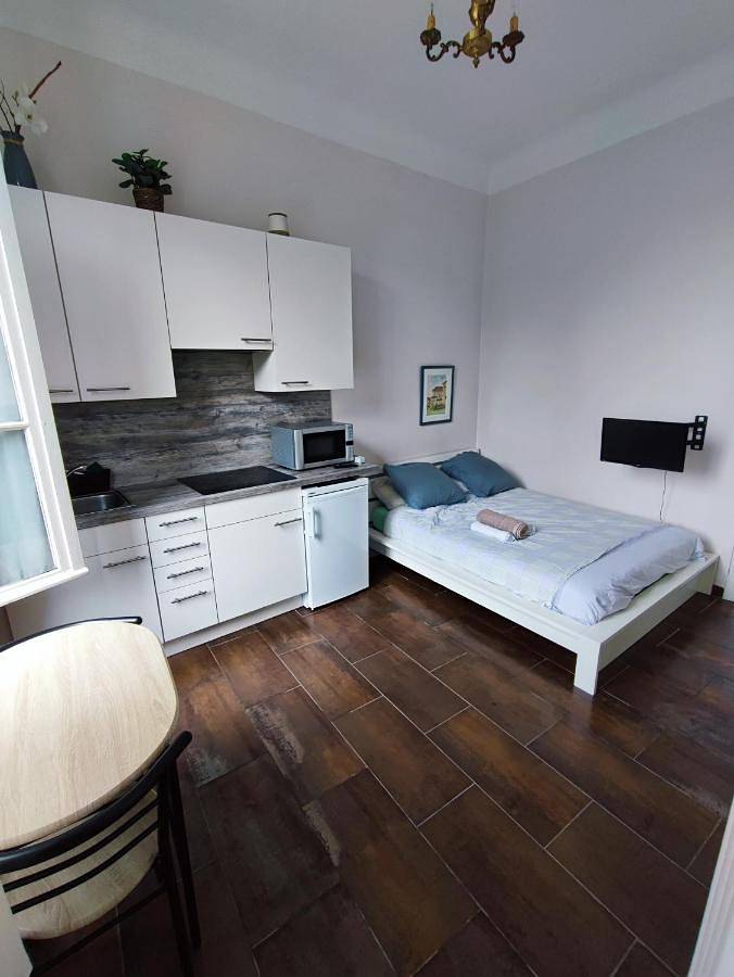 Gîte pour 2 personnes, avec vue dans Thermes Henry Chatel Guyon - 2