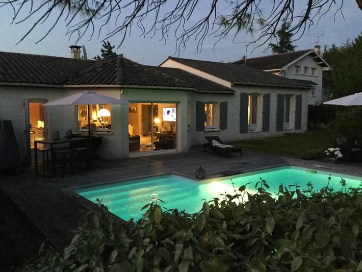 Chambre d’hôte pour 2 personnes, avec Terrasse et Jardin ainsi que Piscine et Vue