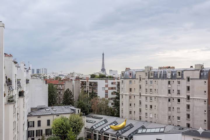Appartement entier, Charmant studio avec vue sur la Tour Eiffel dans le 15 éme de Paris in Paris, Île de France