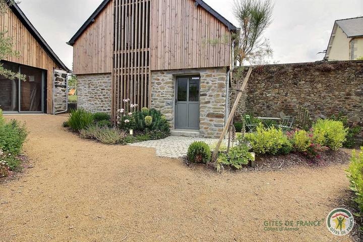 Gîte pour 3 personnes, avec Terrasse ainsi que Jardin et Vue dans Binic-Étables-sur-Mer