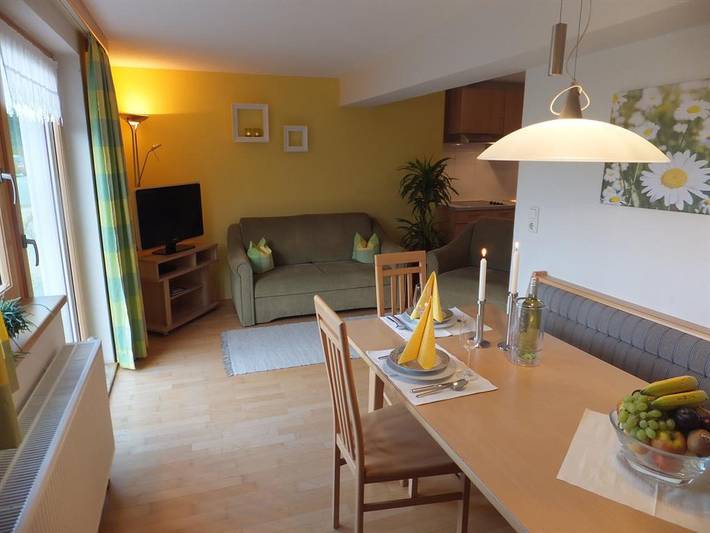 Ferienwohnung für 8 Personen, mit Sauna und Garten sowie Ausblick, mit Haustier in Schröcken - 4