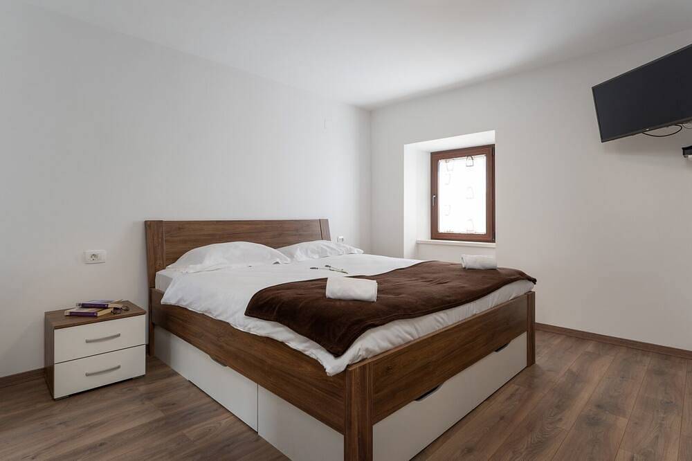 Villa Stone House by Villas Guide in Umaška regija