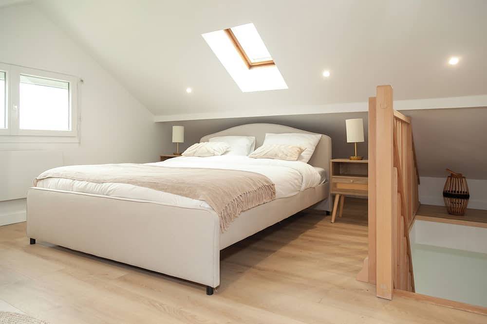 Entire apartment, Duplex Three House | Rer B 1 min | Netflix in Antony, Hauts-de-Seine