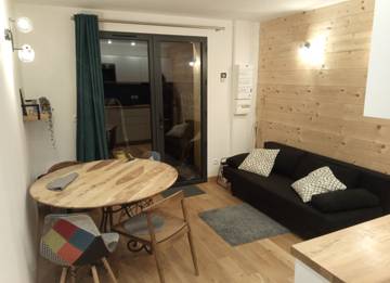 Gîte pour 2 personnes, avec terrasse dans Auvergne-Rhône-Alpes