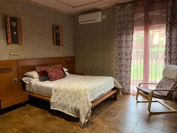 Apartamento de vacaciones para 4 personas, con balcón y vistas en Valle del Ambroz