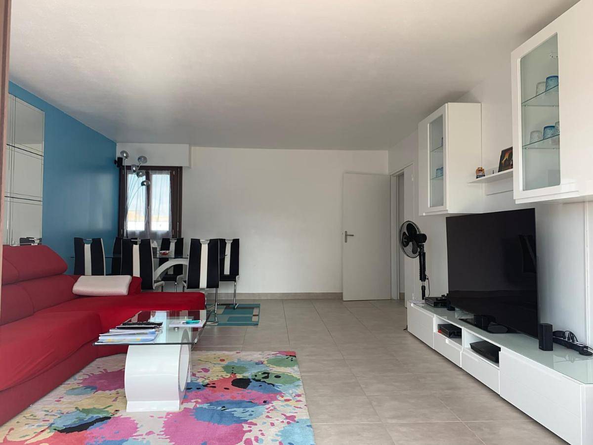 Appartement entier, Chambre a louer vue sur seine in Melun, Seine-et-Marne