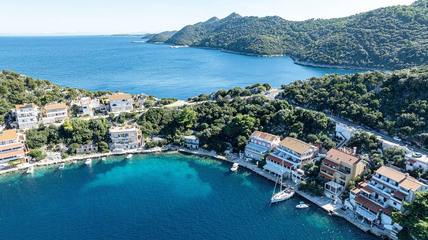 Gîte pour 4 personnes, avec balcon/terrasse dans Lastovo - 3