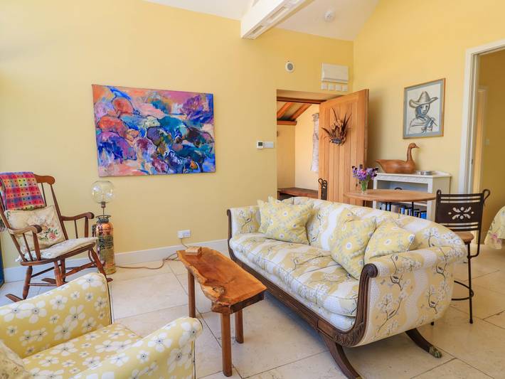 Pheasant Cottage in Priston, Bath & North East Somerset