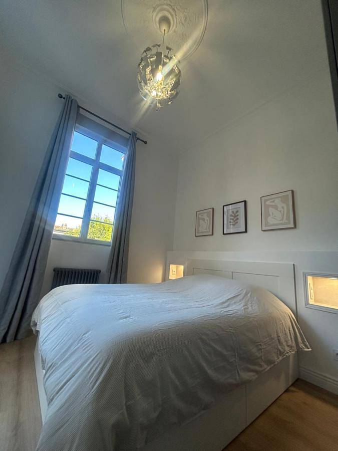 Appartement entier, Two-Bedroom Apartment in Nîmes, Région de Nîmes