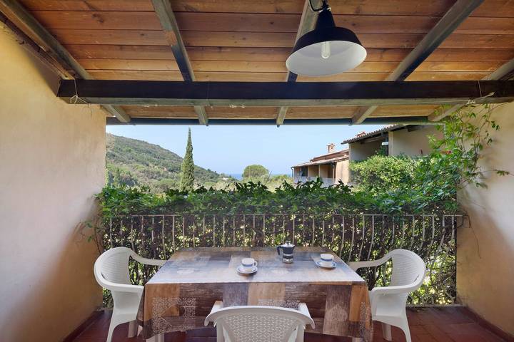Appartamento intero, Appartamento 'Nisportino Vista Mare' con Vista Mare, Wi-Fi e Aria Condizionata in Rio nell'Elba, Rio