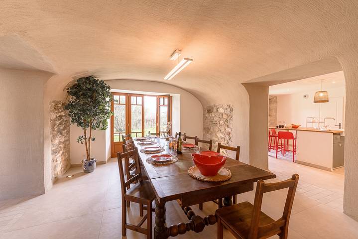 Location de vacances pour 14 personnes, avec Balcon ainsi que Terrasse et Jardin à Saint-Jorioz