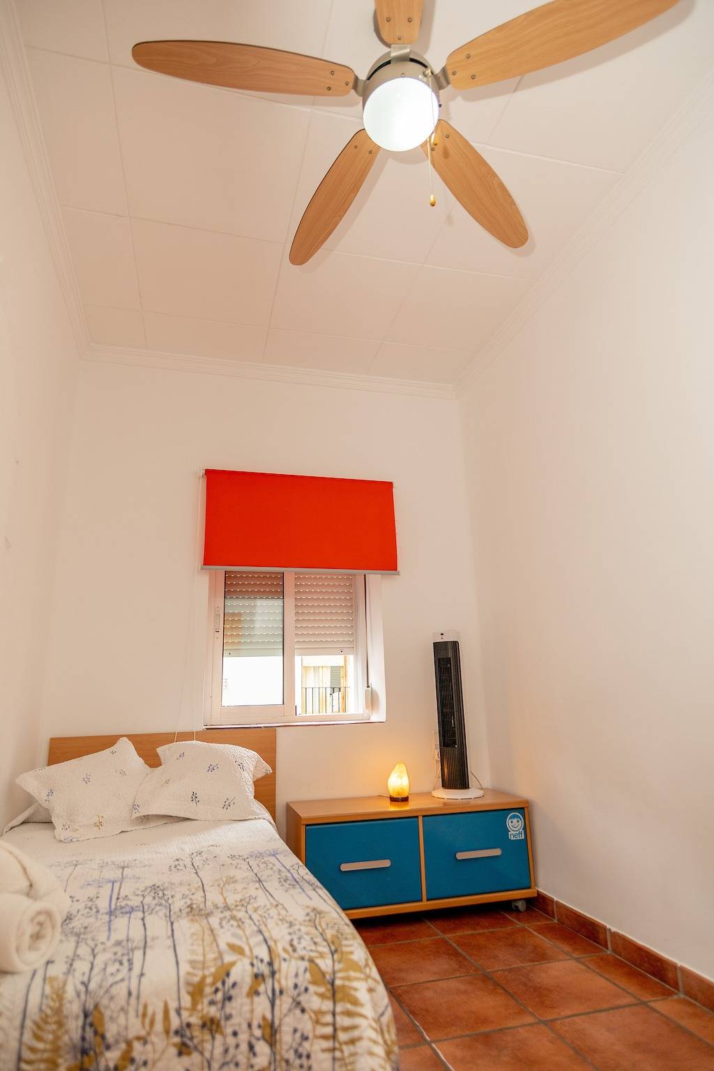 Entire apartment, Apartment 'Brisa Del Puerto-Mar Y Centro Denia' with Wi-Fi and Air Conditioning in Denia Old Town, Dénia