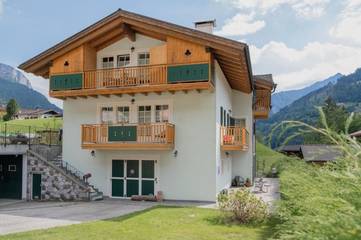 Gîte pour 6 personnes, avec jardin et vue à Canal San Bovo