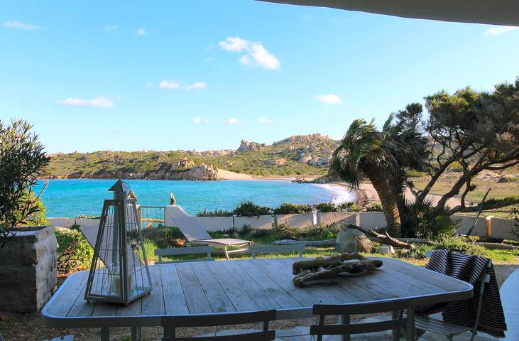 Vakantiewoning voor 6 personen, with Terras and Tuin as well as Uitzicht in La Maddalena
