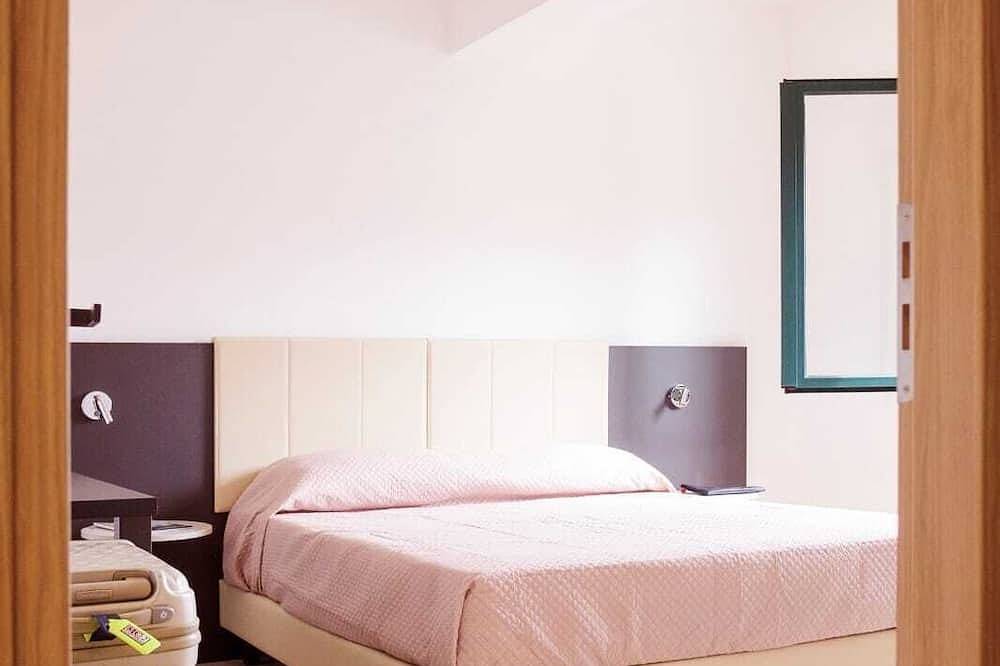 Ganze Wohnung, Two-bedroom apartment in Capo d'Orlando, near the sea (450m) in Capo d'Orlando, Messina Provinz