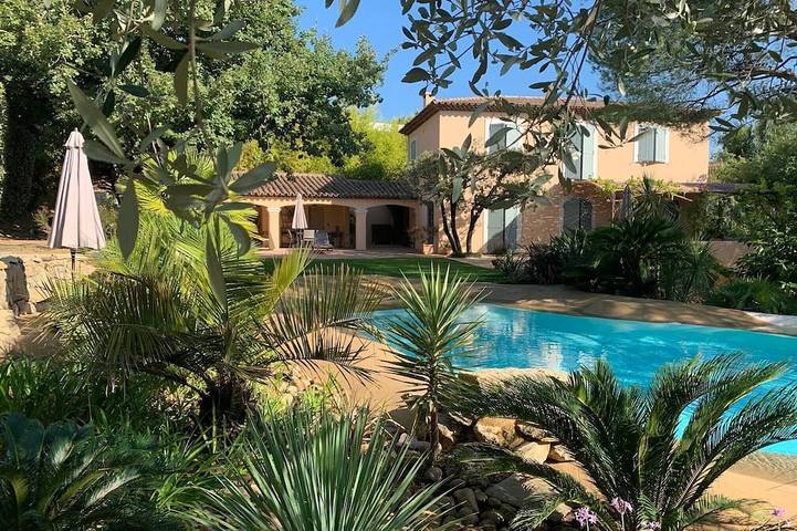 Maison de vacances pour 6 personnes, avec balcon et jardin à Cogolin