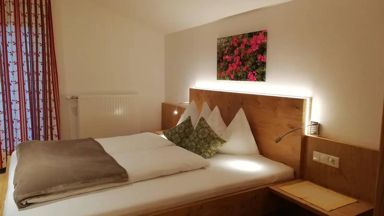 Geheel vakantieappartement, Vakantieappartement voor 7 personen met balkon in Heiligenblut, Bezirk Spittal an der Drau