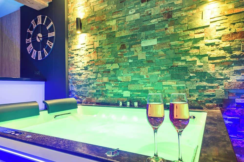 Appartement entier, L'instant coquin / Love room au bord de l'eau in Rochefort-sur-Loire, Région d'Angers