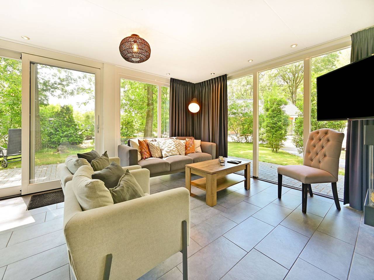 Holiday Home in Reutum with Forest Views in Twente