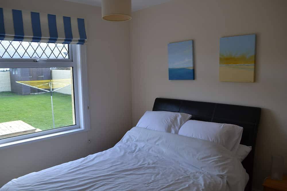 4 Bedroom house situated only 100 meters from the Sandy Beach in Trevone in Trevone, Cornwall