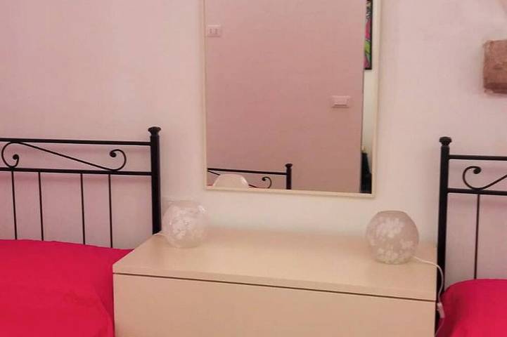 Entire apartment, Pria du Baxo - Historic center, 100 m from the beach; renovated old house in Noli, Riviera di Ponente