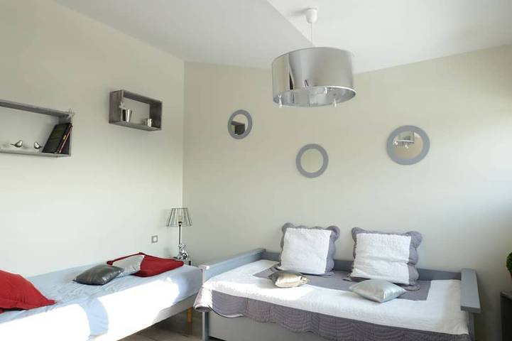 Chalet pour 4 personnes, avec jardin et jacuzzi ainsi que terrasse et piscine dans les Ardennes - 3