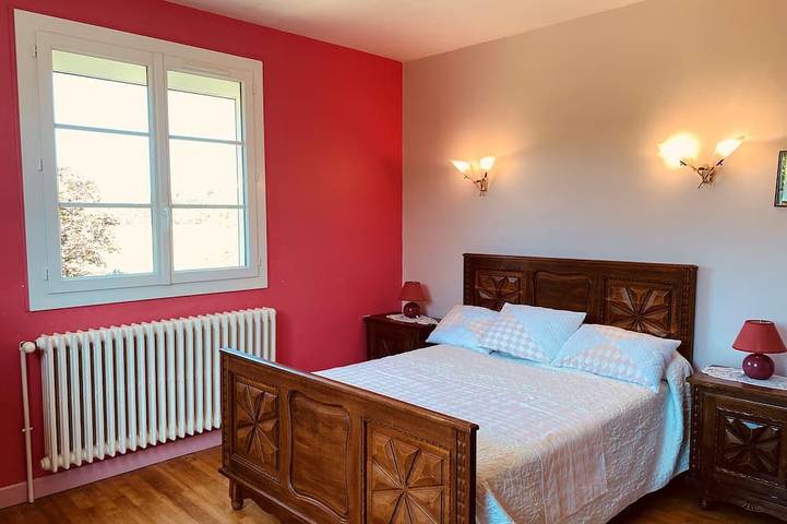 Location de vacances pour 8 personnes, avec terrasse et jardin à Capdrot - 2