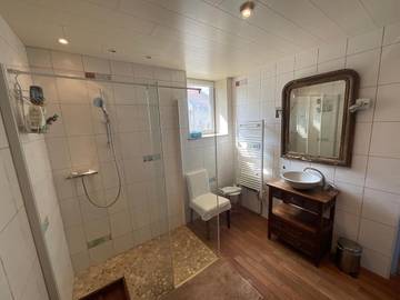 Gîte pour 4 personnes, avec vue à Frasne