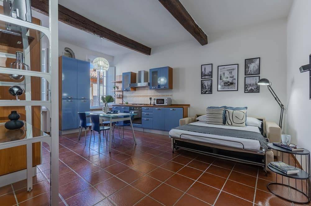 Apartamento entero, Guesthost - 2 min from Cathedral Museum San Romano Apt in Ferrara, Provincia de Ferrara