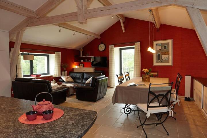 Maison d’hôte pour 2 personnes, avec Terrasse et Jacuzzi ainsi que Jardin et Piscine