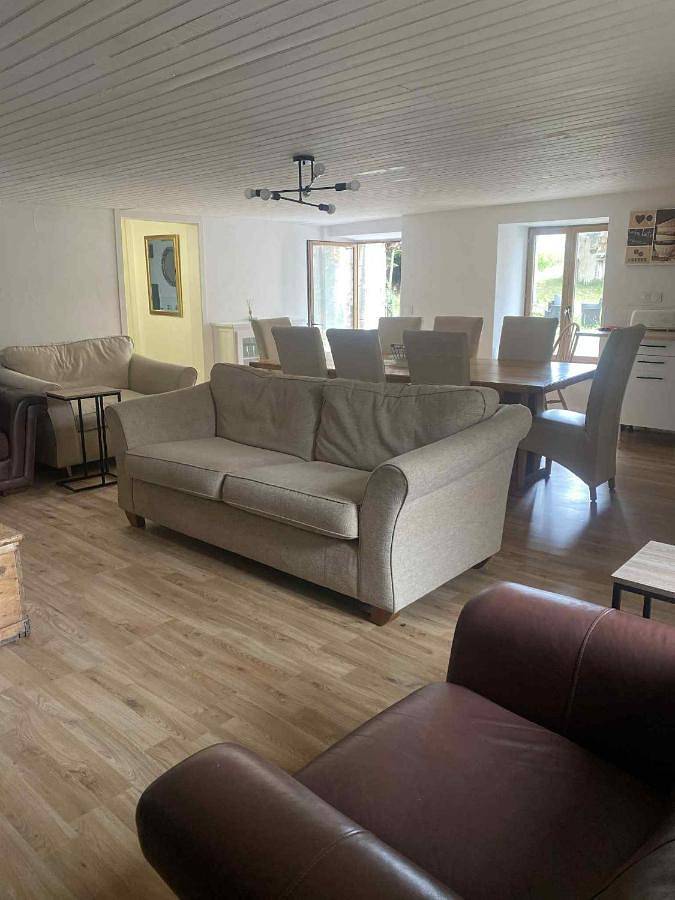 Location de vacances pour 9 personnes, avec jardin à Oradour-sur-Vayres