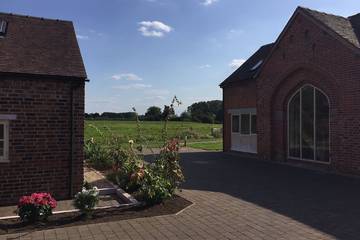 Glamping for 8 People in Stafford, Staffordshire, Photo 2