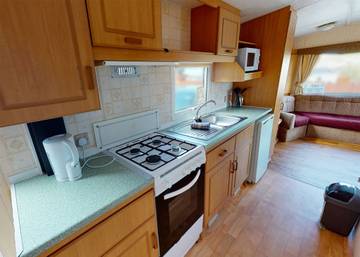 Caravan for 4 People in Clarach Bay, Mid-Wales, Photo 4