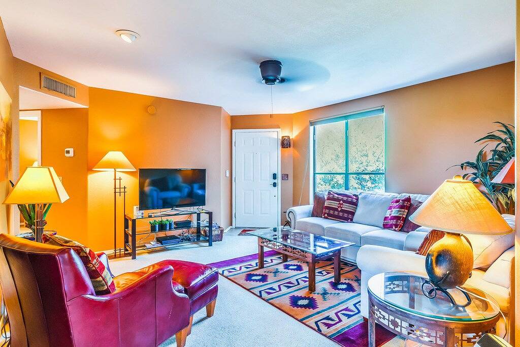 Ganze Wohnung, Canyon View 2bd 2ba, king + qn beds, pools, hiking, pickleball, gym, mtn views in Catalina Foothills, Pima County