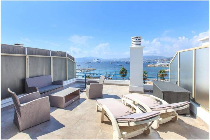 Gîte pour 4 personnes, avec terrasse dans Port De La Pointe Croisette - 3