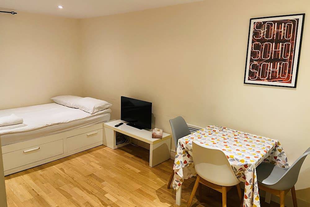 Entire apartment, Modern apartment in the heart of Shoreditch and Brick Lane in Tower Hamlets, London