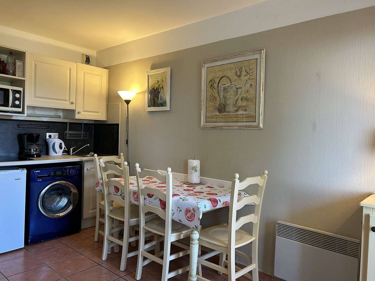 Appartement entier, Studio cabine 4 pers. avec piscine commune et parking in Roquebrune-sur-Argens, Côte méditerranéenne (France)