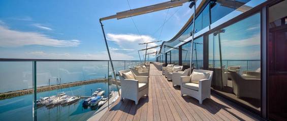 Hôtel pour 2 personnes, avec terrasse, animaux acceptés à Neuchâtel