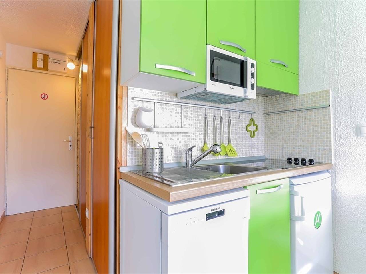 Entire apartment, Lauzières 110 - Appartement Val Thorens - 3 pers - 3 Flocons Argent in Val Thorens, Les Trois Vallées