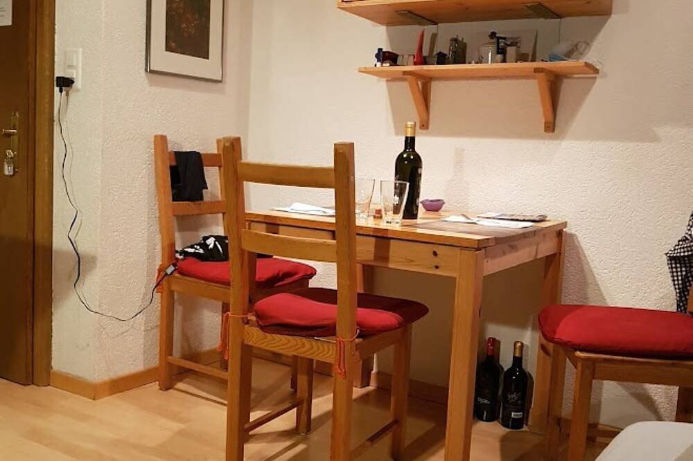 Ganze Wohnung, Studio mit Balkon, Top Lage. in Zermatt, Walliser Alpen