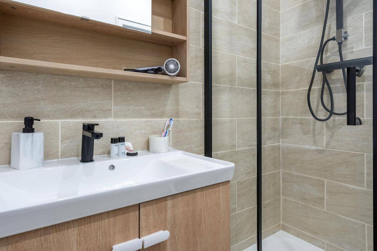 Appartement entier, La Perle de Laigneville - Idéal pro - Netflix - Proche Parc Astérix & Chantilly - Parking public gratuit - Wifi in Laigneville, Oise