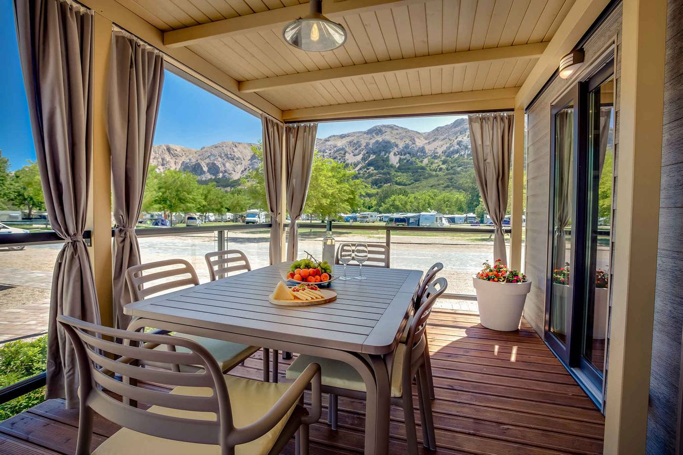 Mobilehome mit Terrasse in Baska, Krk