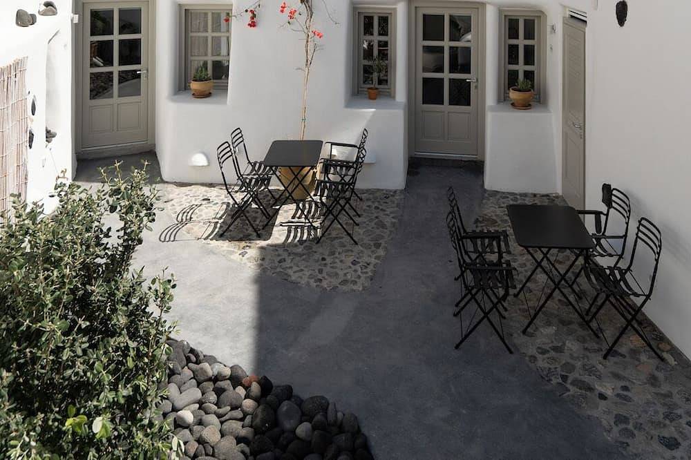 Meliti Cave Suite in Megalochori, Santorin